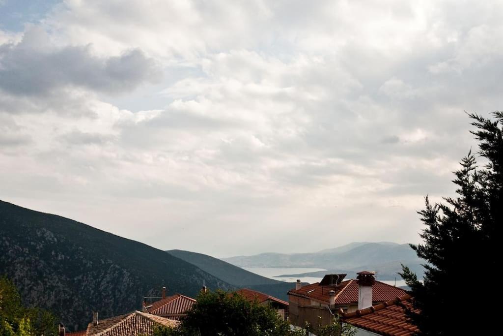 House In Delphi Villa Exterior foto